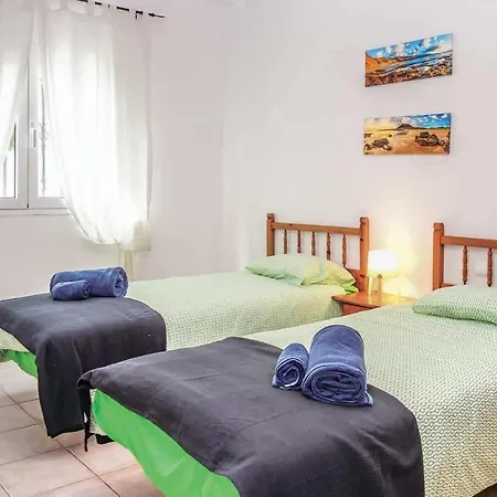 Sleeps 10 Wifi Villa *