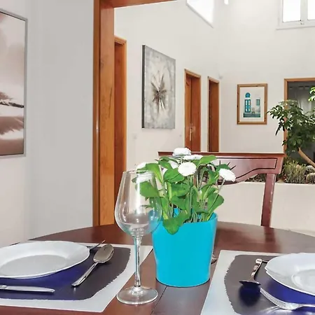 Sleeps 10 Wifi Villa Macher